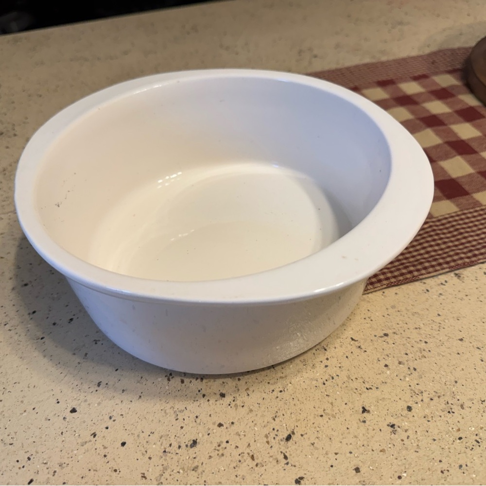 White Ceramic Goose-Handle Casserole Dish - Picture 3 of 3
